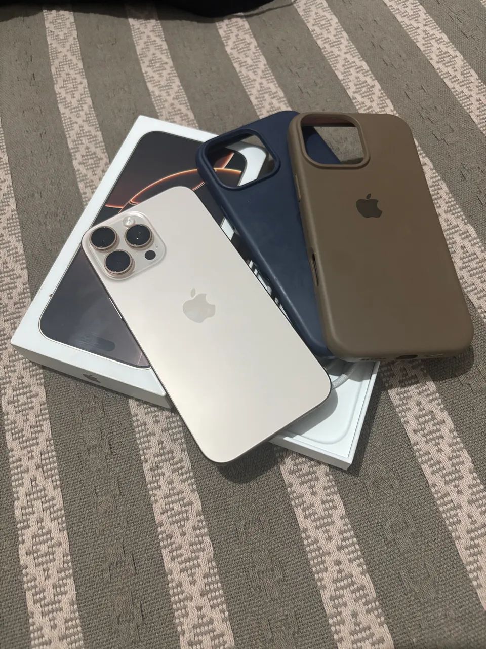 Iphone 16 Pro Max 256GB  - Foto 2