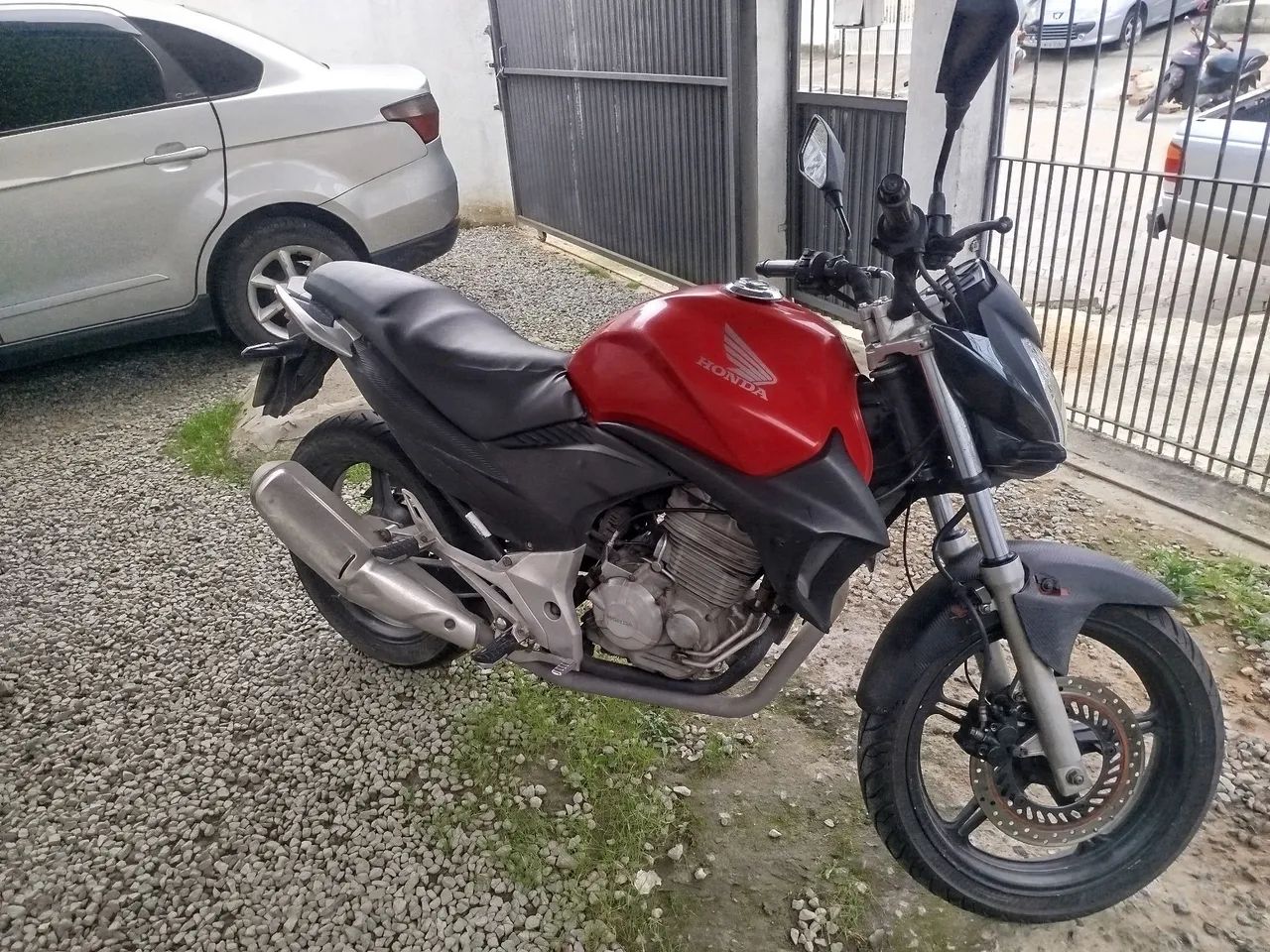 CB300 