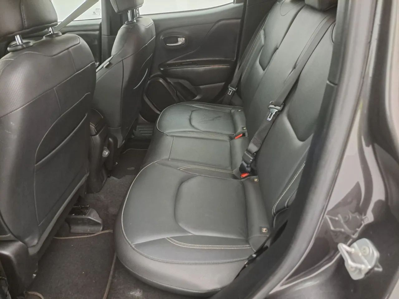 Jeep Renegade Long. T270 1.3 TB 4x2 Flex Aut., foto 17 de 18