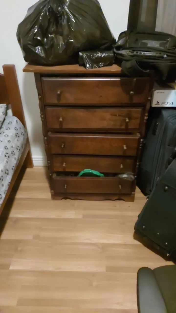 comoda de mdf  e madeira 