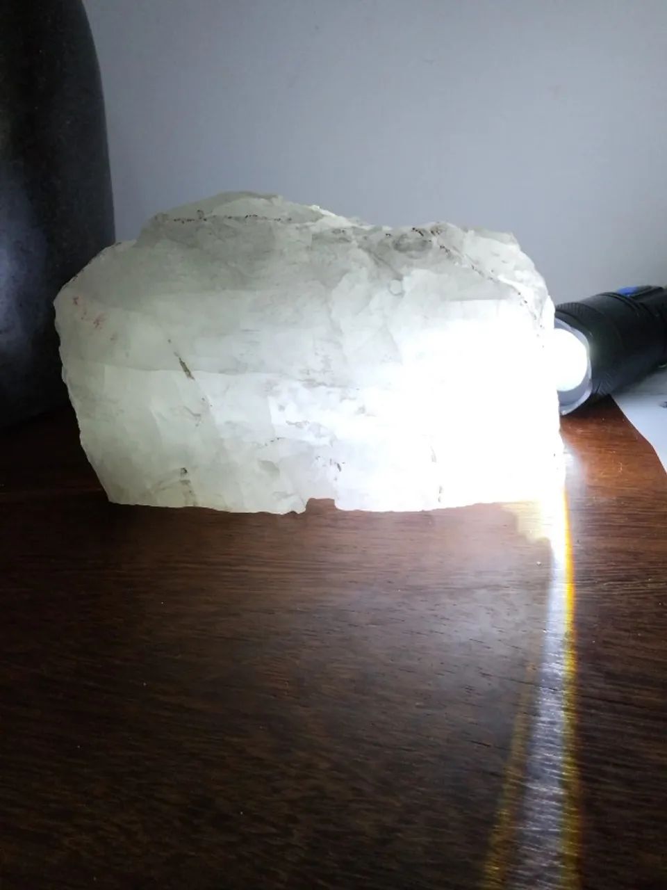 Bloco de Quartzo branco plano 1900g - Foto 5