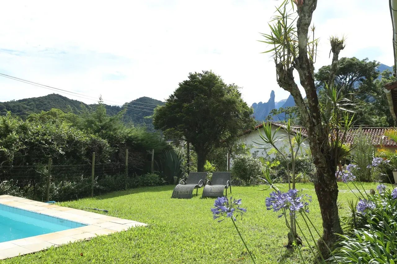 Casa com 3 quartos em Carlos Guinle - Teresópolis - RJ
