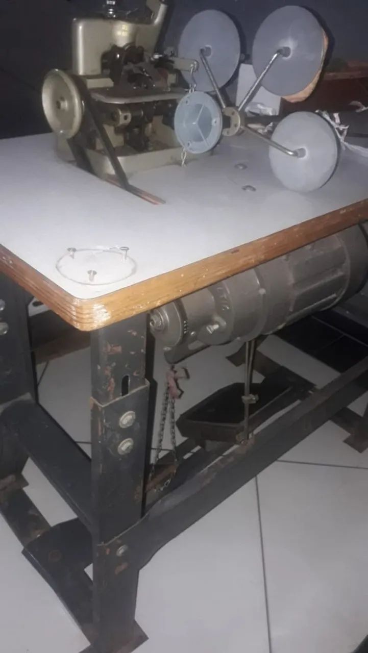 Máquina Enverloque Industrial 3 fios 
