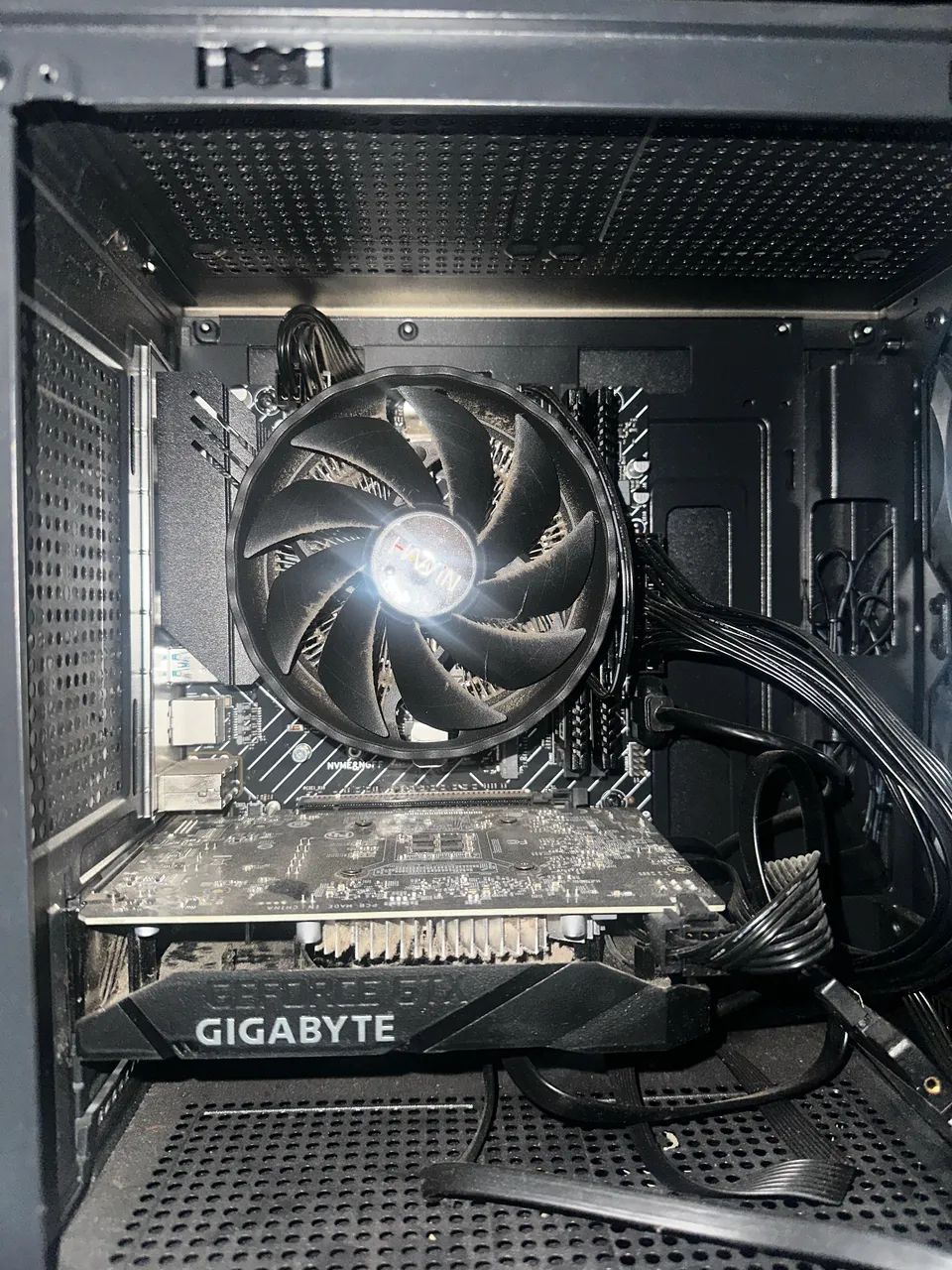 V> KIT RYZEN 5 5500 + PLACA MÃE A520 + 8GB DE RAM  - Foto 2