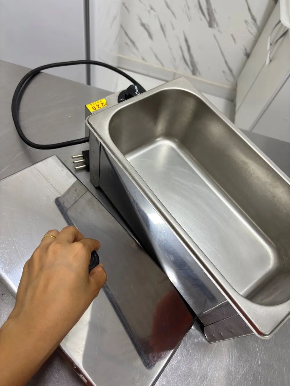 Derretedeira para chocolate 220V