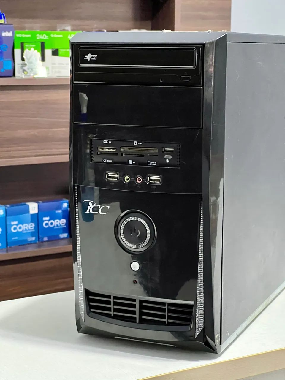 PC Completo / Intel Core i3 / 8GB / 120GB SSD / Monitor Samsung - Foto 2