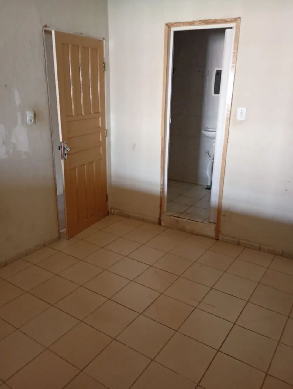 Vendo CASA COM PRIMEIRO ANDAR - Foto 4