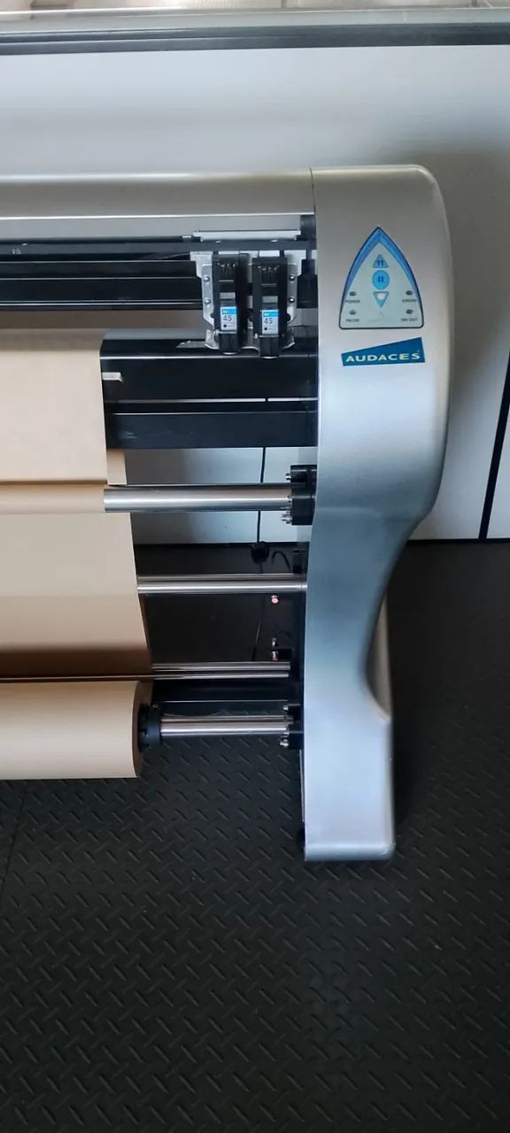 Plotter com o sistema Audaces - Foto 2