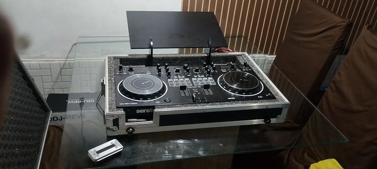 Vendo controladora DDJRev 1 com case e plataforma!! - Foto 5