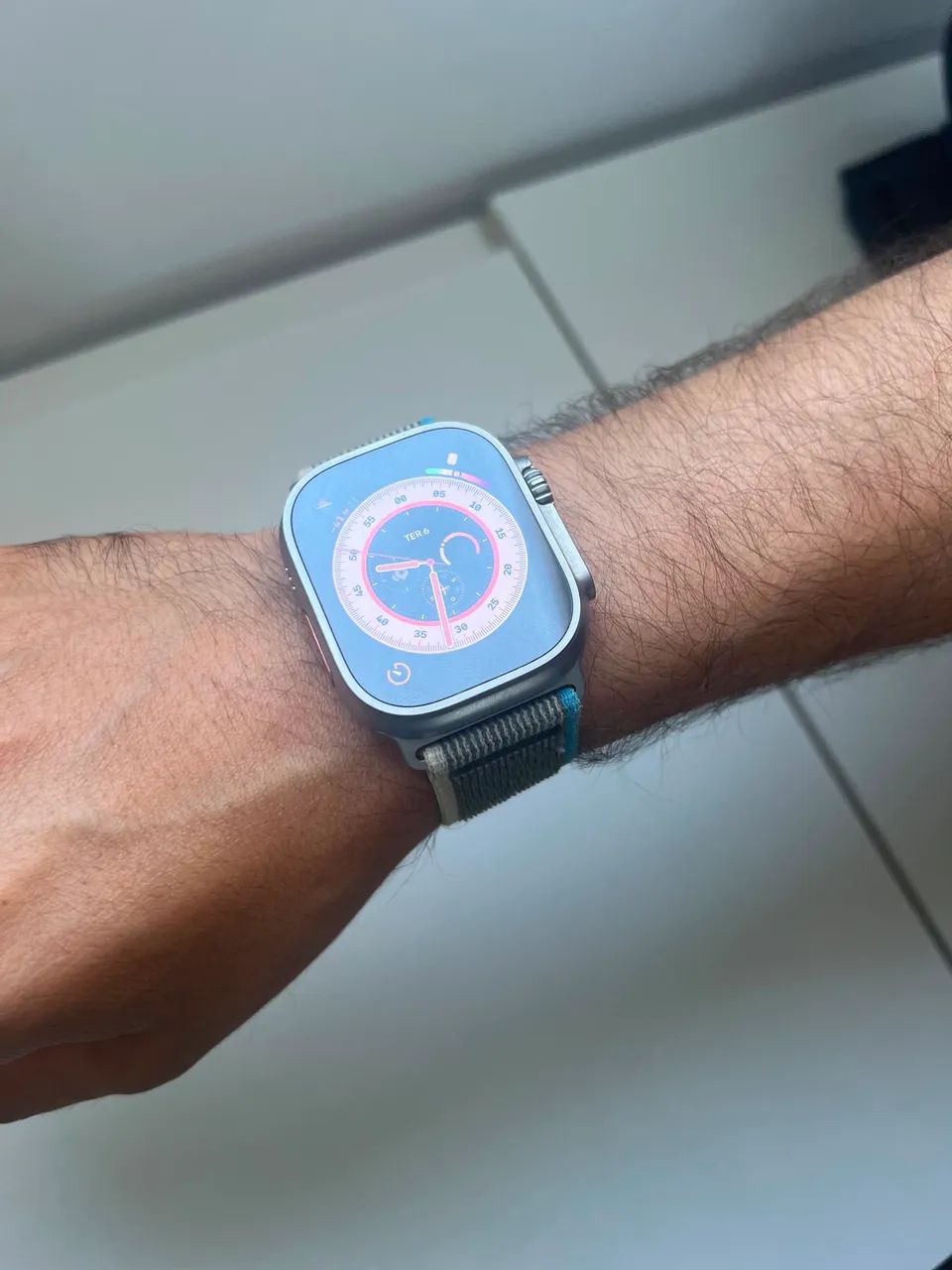 APPLE WATCH TITANIUM 49 MM (GPS + CELULAR). - Foto 2