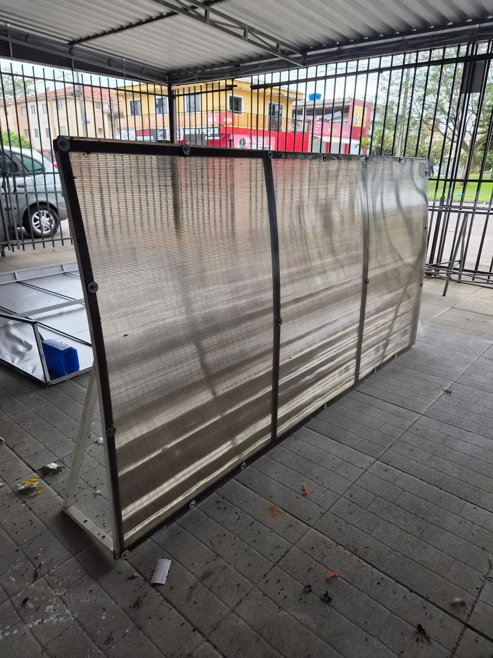 Toldo de policarbonato