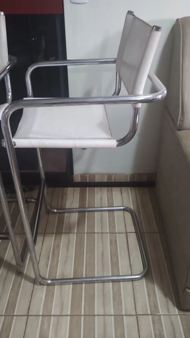 Cadeira de couro Alta  - Foto 2