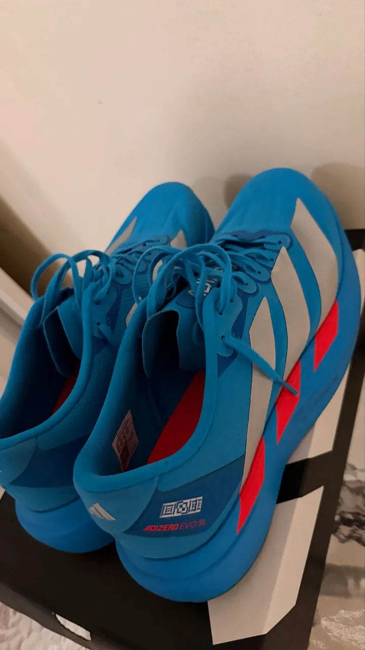 Tênis adidas evo sl