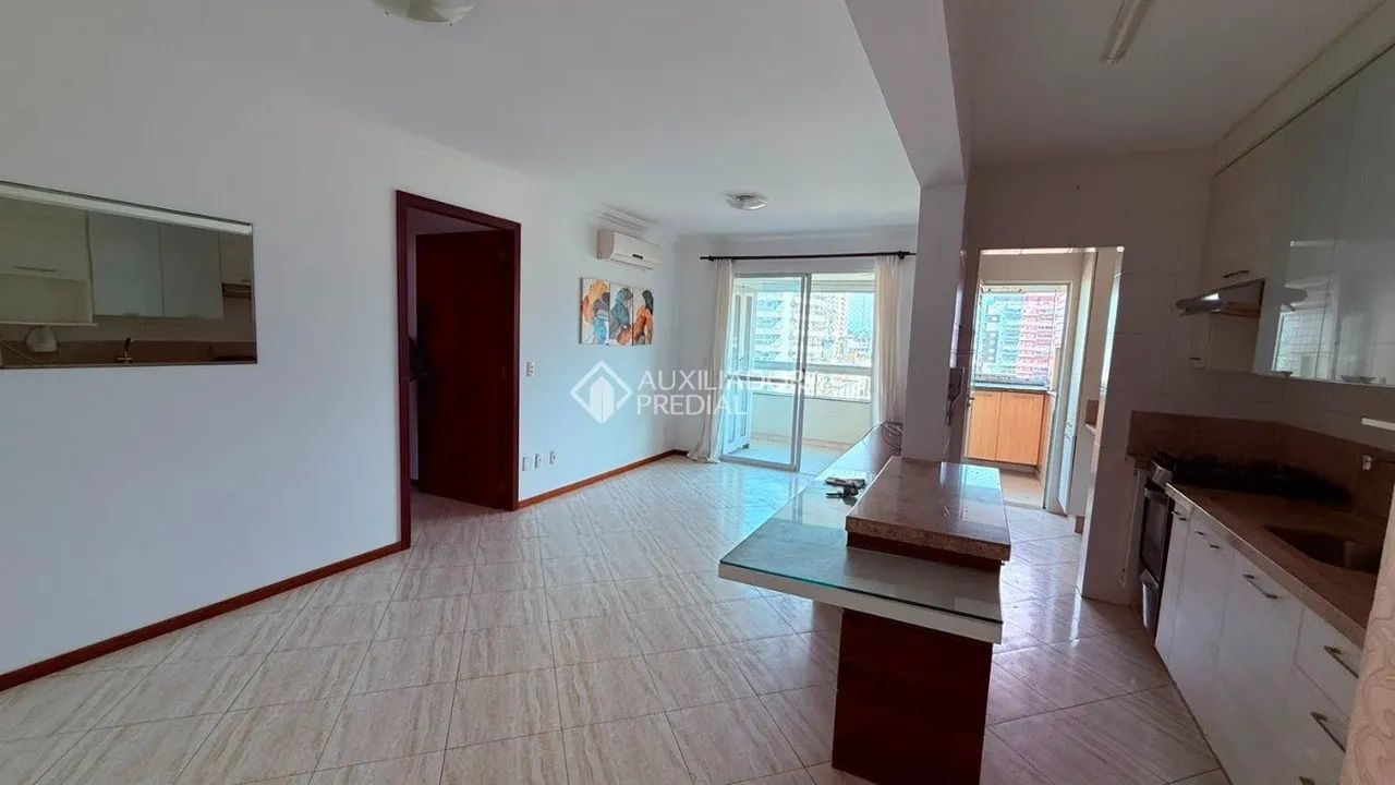 Apartamento Semimobiliado com 3 Dormitórios e 2 Vagas - Foto 4