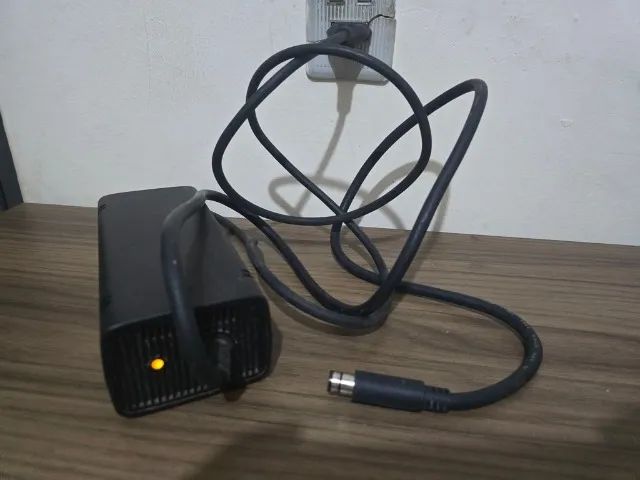 Fonte original Xbox 360 Slim