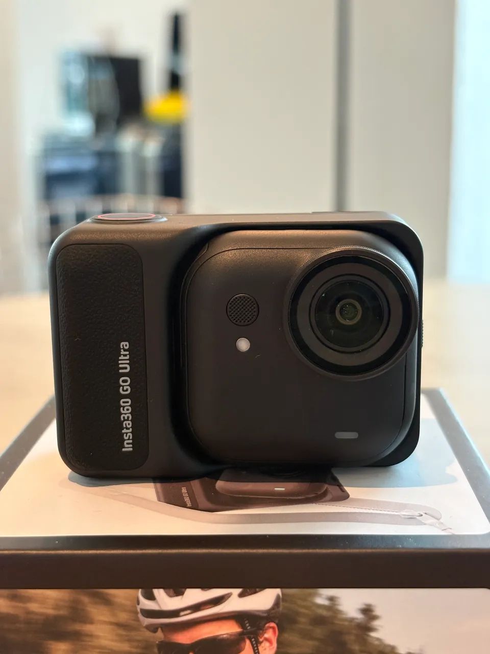 Insta360 GO Ultra