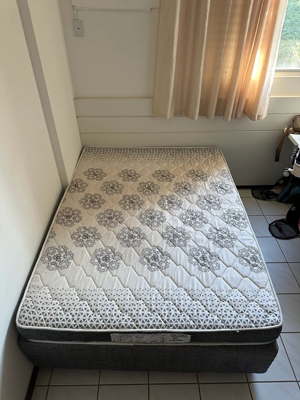 Cama box casal Probel com colchão de espuma D20 Excelente   - Foto 2
