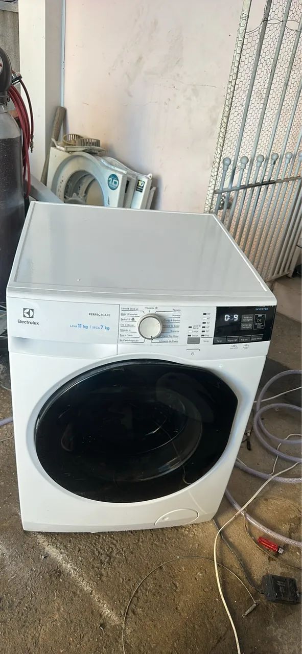 Lava e seca Eletrolux 11kg  - Foto 4