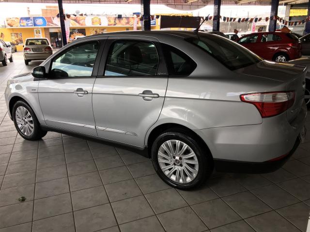FIAT GRAND SIENA 2012/2013 1.6 MPI ESSENCE 16V FLEX 4P AUTOMATIZADO - Foto 4