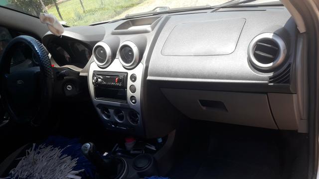 Vendo fiesta sedan flex 1.0 - Foto 4