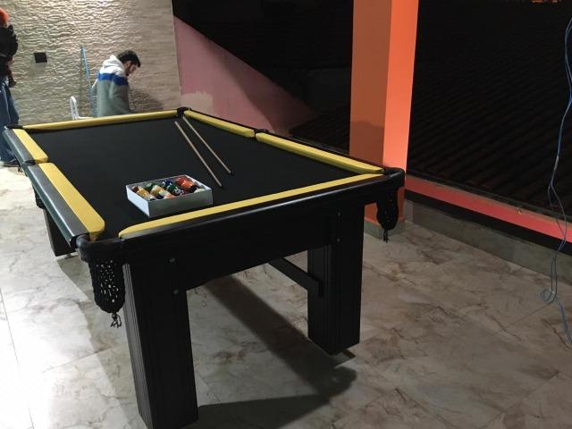 Mesa Madeira e Jantar | Mesa Preta | Tecido Preto | Borda Amarela | Modelo: OIJC6346 - Foto 3