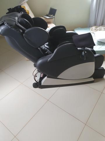 Vendo cadeira de massagem MUITO TOP - Foto 2