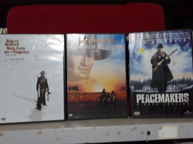 3 DVDs com filmes Clássicos