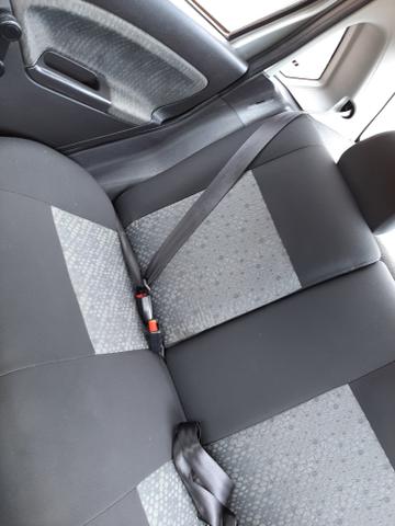 Vendo ou troco Fiesta Sedan 1.6, a vista dou um desconto