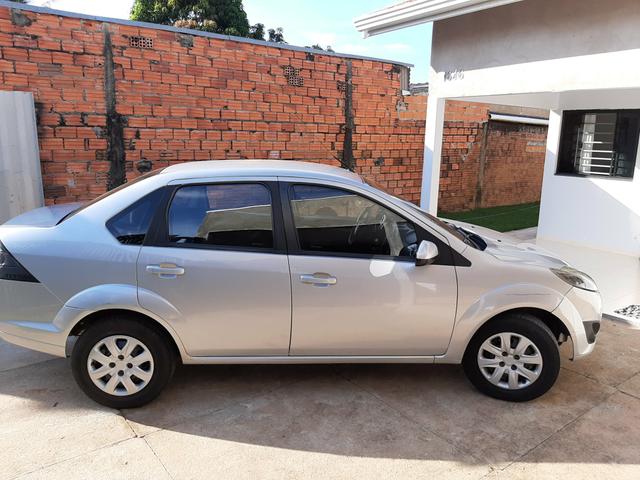 Vendo ou troco Fiesta Sedan 1.6, a vista dou um desconto - Foto 5