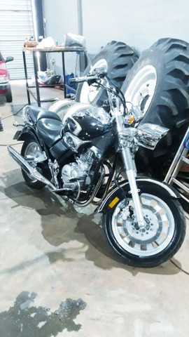 MOTO AMAZONAS 250