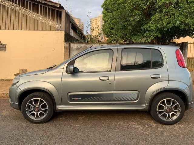 FIAT UNO SPORTING 2011