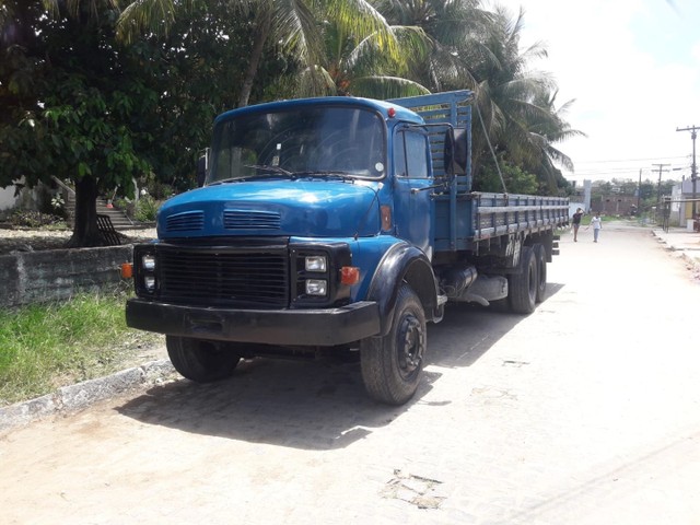 CAMINHÃO