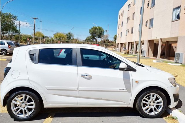 CHEVROLET SONIC LTZ HB AT