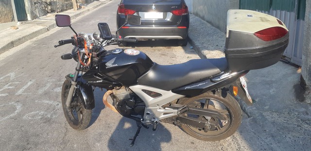 TWISTER NOVINHA TROCO POR CARRO
