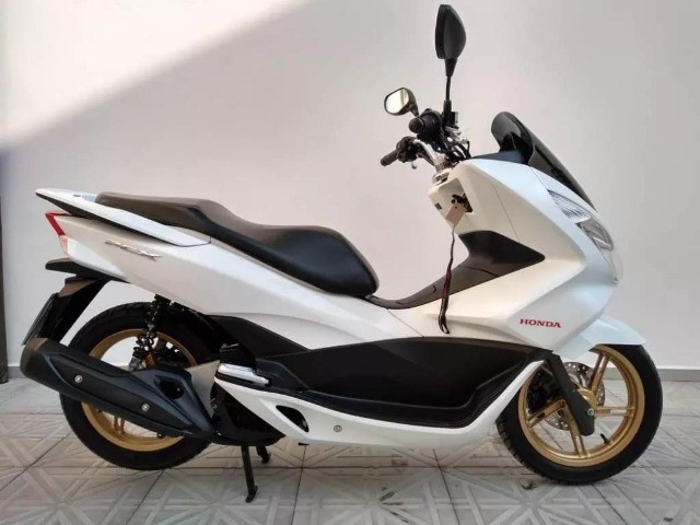 IMPECÁVEL PCX 150/DLX 2016
