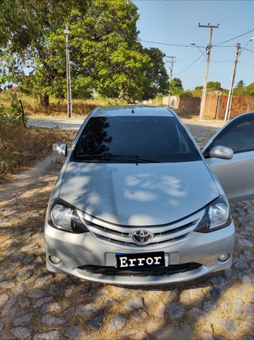 VENDO TOYOTA ETIOS