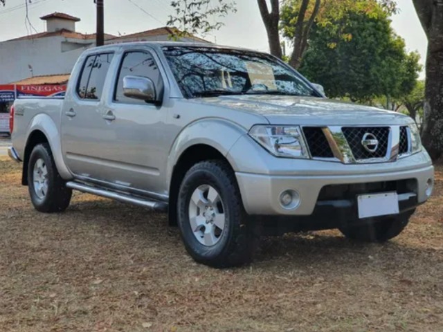 NISSAN FRONTIER XE 4X4 2.5 16V  CAB. DUPLA 