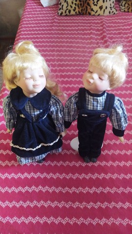 Bonecos de Porcelana Antigo Importado