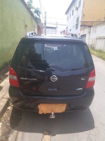 VENDE-SE NISSAN LIVINA 7 LUGARES