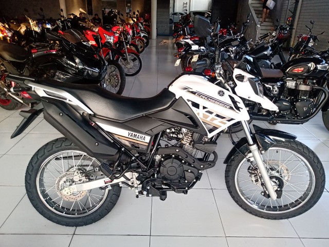 CROSSER 150 S 2022 EMPLACADA