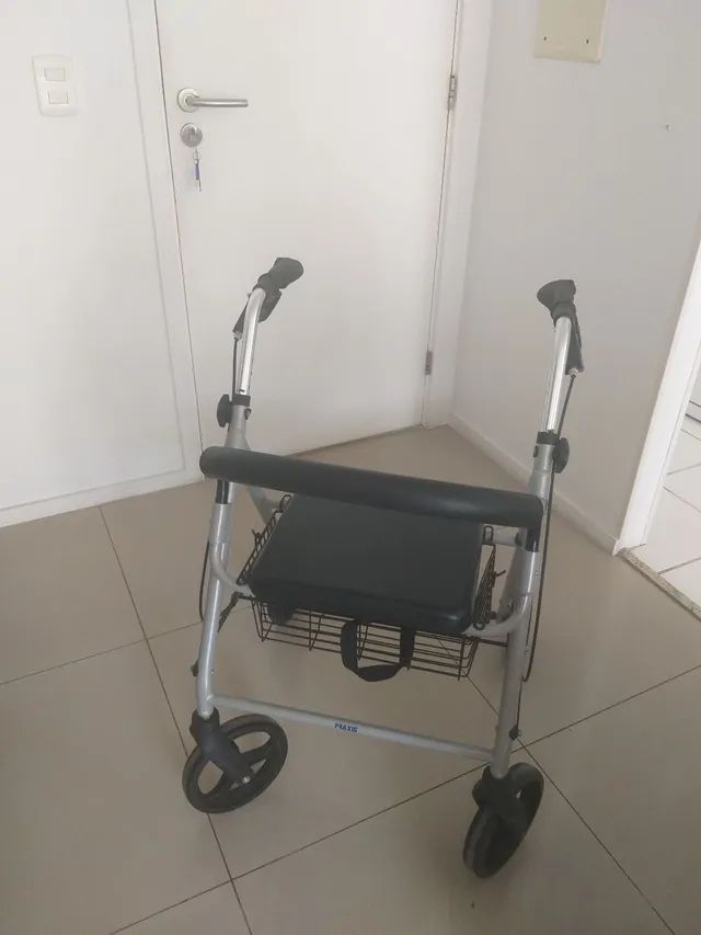 Andador 4 Rodas - Foto 3