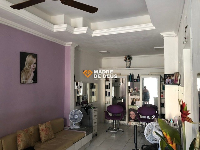 EXCELENTE CASA COMERCIAL DE ESQUINA (PE. VALDEVINO C/ MONS. BRUNO) - Foto 5