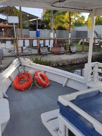 Barco de passeio, pesca e recreio 