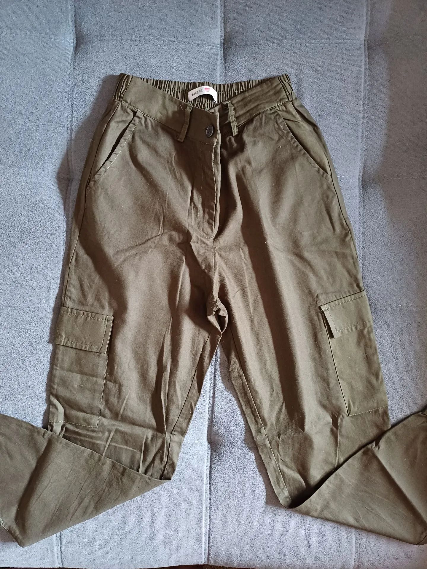 Calça Cargo Feminina Tamanho M - Foto 2