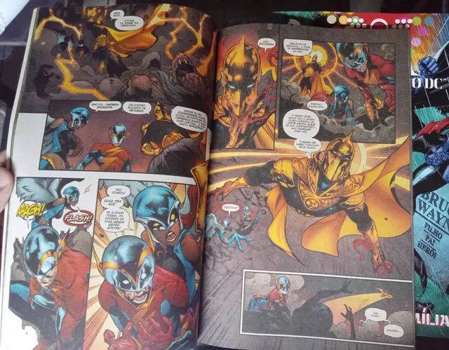 Coleção completa Multiverso DC, em 9 volumes da panini comics  - Foto 4