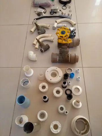 Material de construção, diversos, Joelhos, curvas, etc. Alguns produtos novos e outros usa - Foto 4