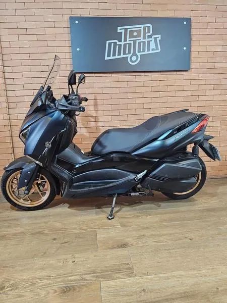 YAMAHA XMAX 2023 - Foto 6