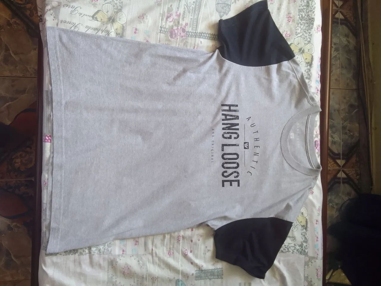 Camiseta Hang Loose cinza com estampa 