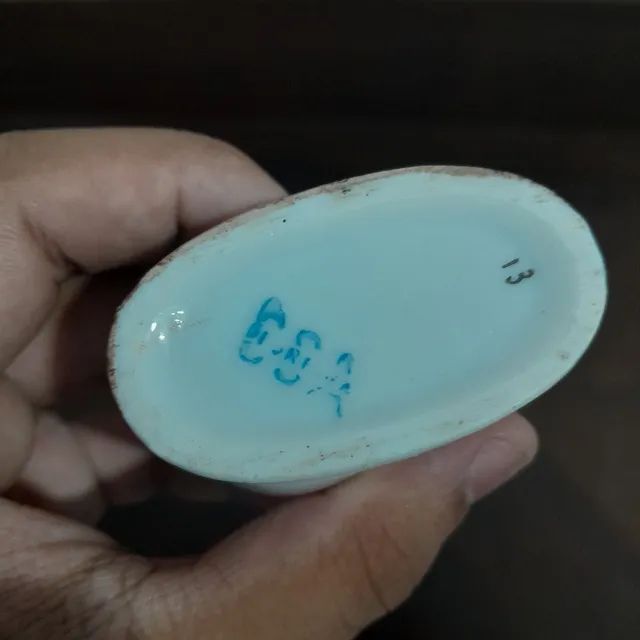 Delicado Bibelô de Porcelana  - Foto 4
