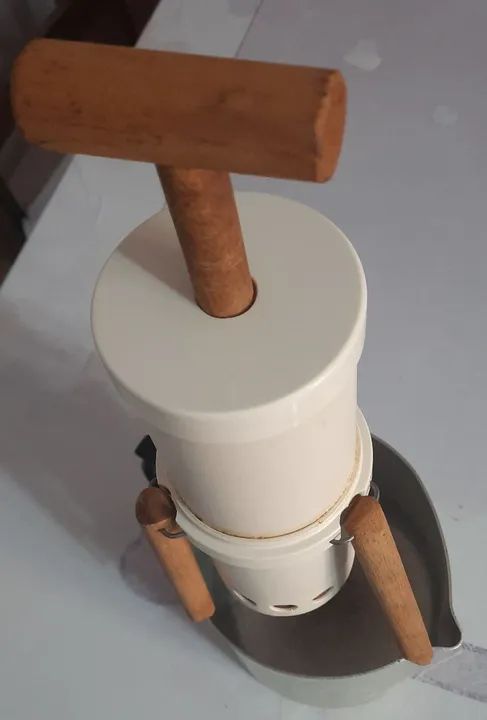 Nhoqueira Antiga PVC e Madeira Estado de Nova Barato!!! - Foto 2